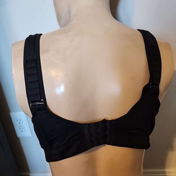 Livi Active Sports Bra 42D Black Wireless Unlined Convertible Adjustable No Wire - Picture 2 of 5